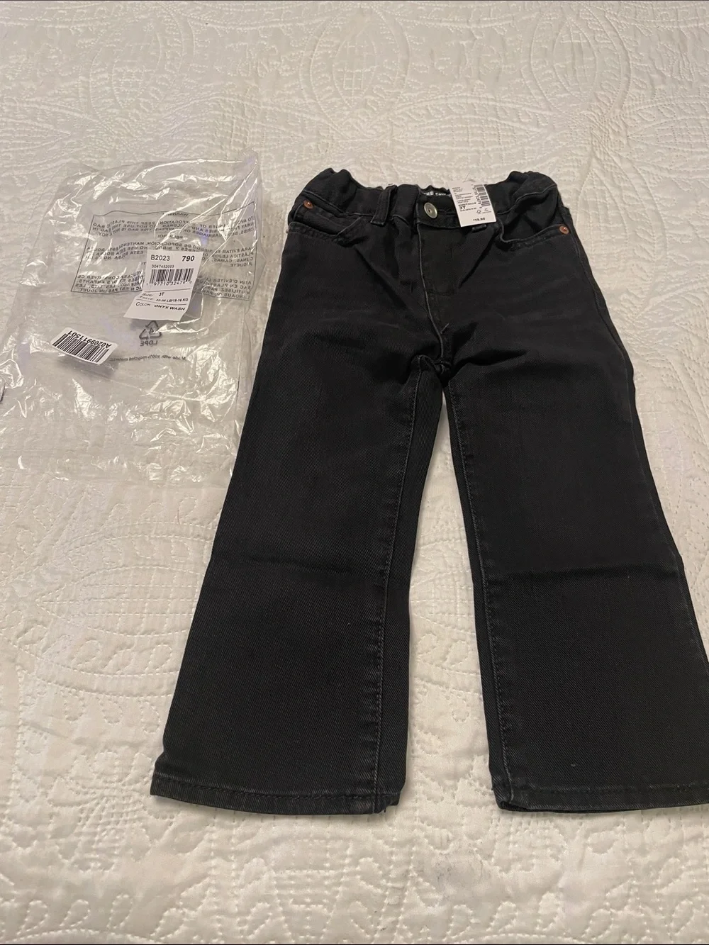 NWT THE CHILDREN’S Place Bootcut Black Denim Jeans Size 3T